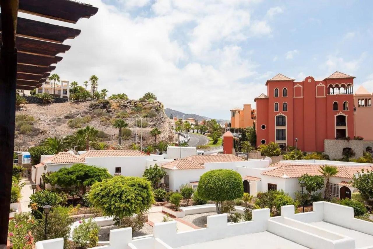 1 Bedroom Apartment For 4 People In Tenerife Costa Adeje  Buitenkant foto