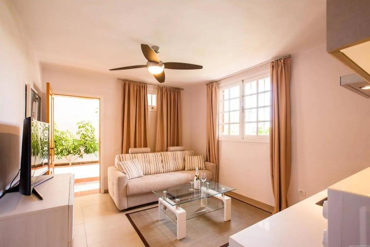 1 Bedroom Apartment For 4 People In Tenerife Costa Adeje  Buitenkant foto