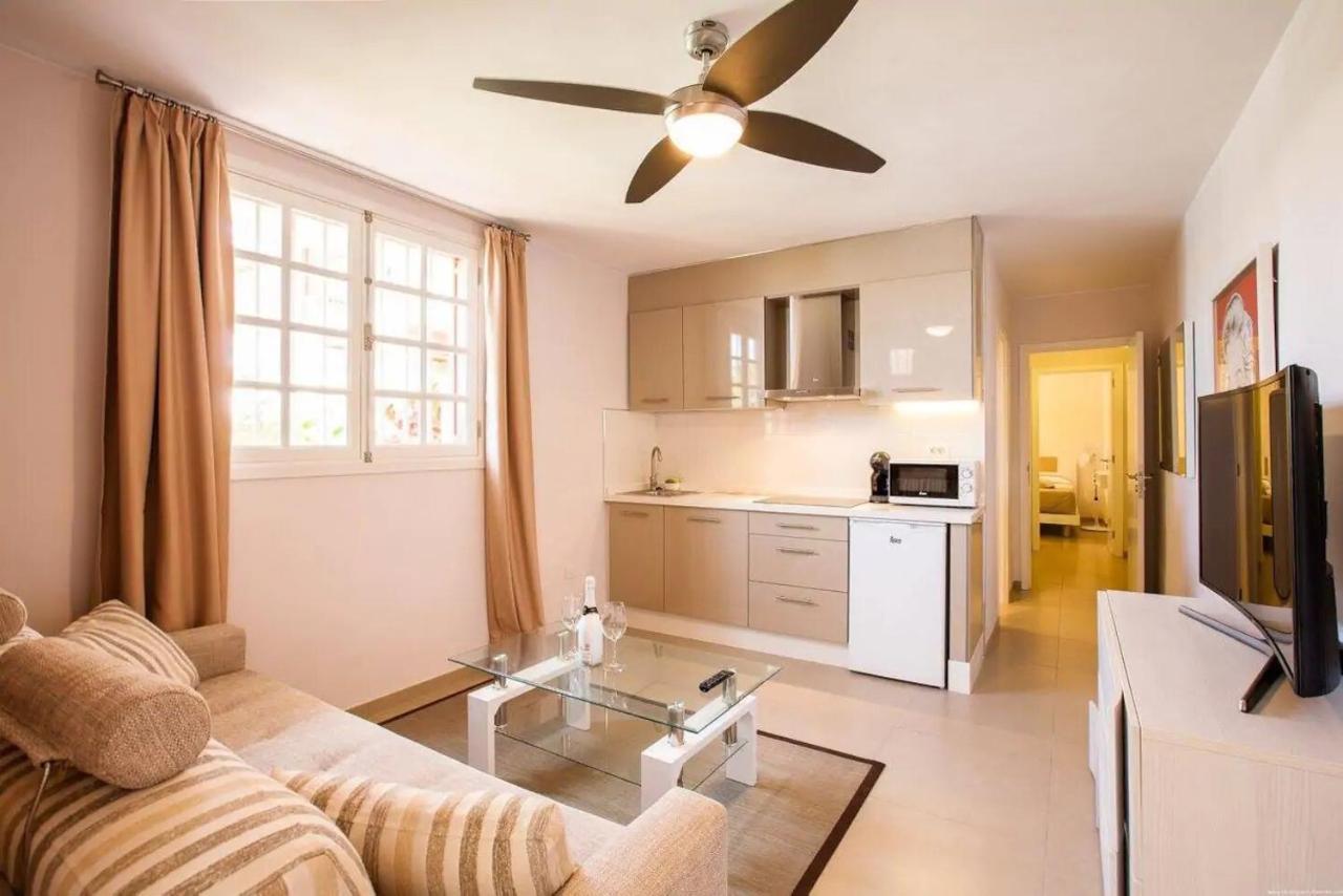 1 Bedroom Apartment For 4 People In Tenerife Costa Adeje  Buitenkant foto